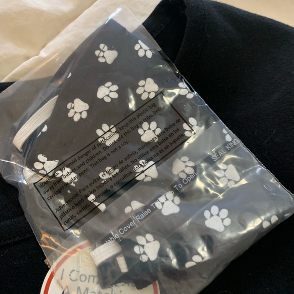 NWT - Dog Mama t-skirt with matching mask. Size XL. - Picture 3 of 5